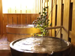Kakeyu Onsen Kutsurogi No Yado Kuroiwa Ryokan