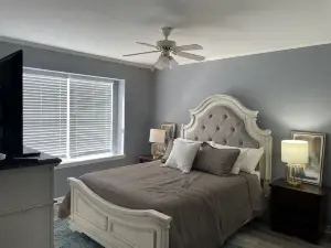 Spacious 4 Bedroom Townhouse- Location, Location!