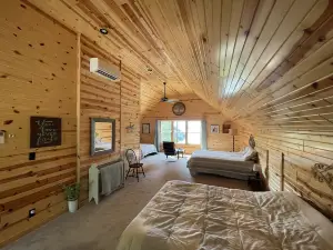 Spectacular cabin on Lake Cumberland