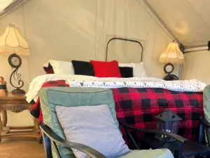 Incredible Tented Cabin with Fantastic Vistas in Conner, Montana