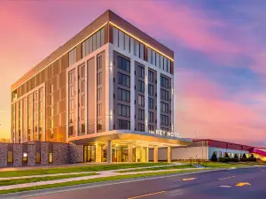 The Key Hotel Dubuque, Tapestry Collection by Hilton