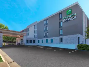 Holiday Inn Express FAIRFAX - ARLINGTON BOULEVARD by IHG