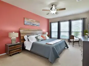 SUN CITY GEORGETOWN, TX RESORT - STUNNING CONTEMPORARY!