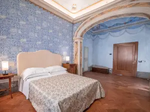 Delcorto Suites