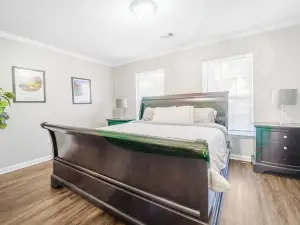 Cozy & Spacious Townhouse in a Gated Community