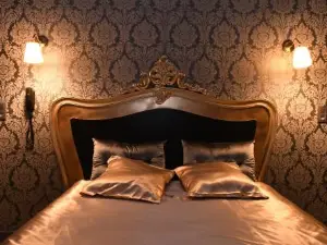 VIP Room 209