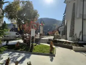 Cazare apartament cu 2 camere