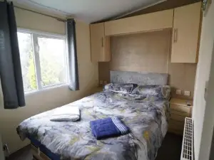 Manor Park Hunstanton Pets Go Free Linen Included