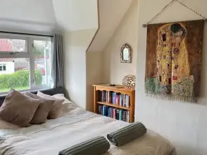 Pilgrims Rest - Cheddar Guest House with Annexe