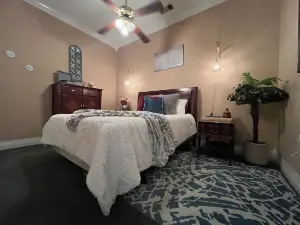 Hideaway Loft on Historic Main Street in Beautiful Brick Building.