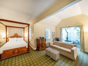 The Bergson, BW Signature Collection