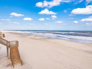 August Rush - Corolla, Whalehead, Oceanfront, Elevator, Pool Table, Dunetop Deck, Pets OK