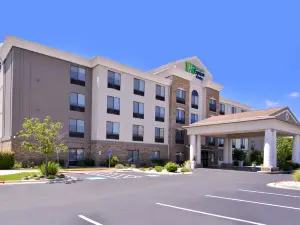 Holiday Inn Express & Suites SELMA by IHG