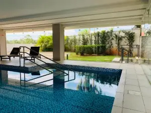 Flat VIP 5 Estrelas Granja Vianna Luxuoso e Sofisticado Alto Padrão Animália Park!