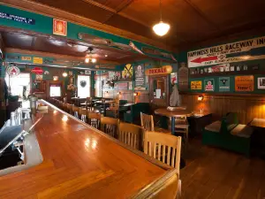 Rogues' Harbor Inn