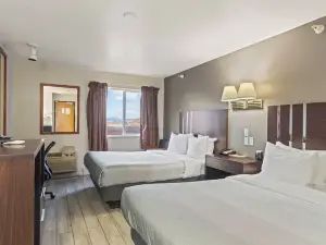 Quality Inn & Suites Salina National Forest Area
