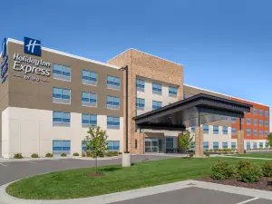 Holiday Inn Express & Suites Muncie Northwest by IHG