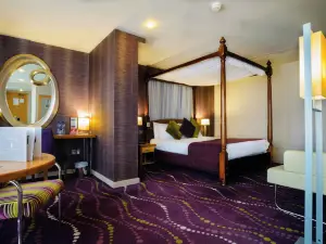 Louis Fitzgerald Hotel
