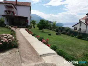 Shoposki Guest House