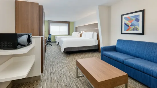 Holiday Inn Express & Suites San Antonio NW Near Seaworld