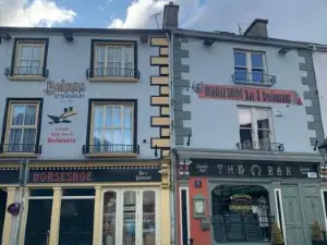 Behan's Horseshoe Bar & Restaurant