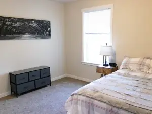Elegant just 5 minutes from downtown.