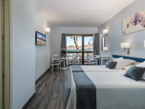 Apartamentos Colón Playa