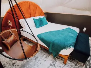 Boutique Dome on 56 Acres, Dog Friendly, Peaceful, 1 Hr from MPLS, MN