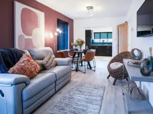 Wiston Street - 2 Bedroom Holiday Home - Pembroke