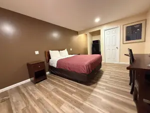 Travelers Motor Lodge