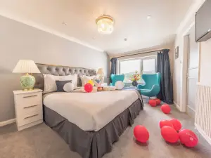 Waterhead Rooms & Suites - Parking Available Onsite