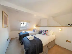 Barometer Cottage in Broughty Ferry, Dundee