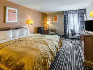 Econo Lodge Inn & Suites Norton - Wise South