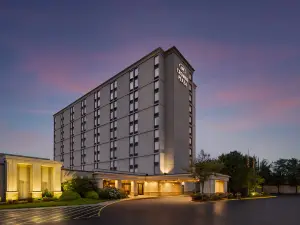 Crowne Plaza NEWARK AIRPORT by IHG