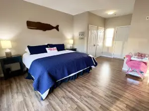 Cozy Condo Steps from the Beach and Sea Colony!