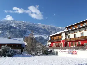 斯圖姆的公寓，靠近齊勒塔爾滑雪區
