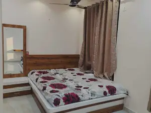 Romantic fully furnished villa w/swimming pool — 20 min from the Kalyan City, MH