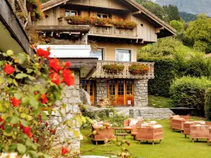 Hôtel Les Roches Fleuries