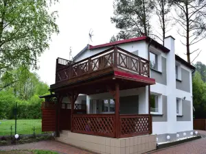 Holiday Home Right on the Lake, Sauna, Jacuzzi