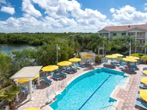 DoubleTree Suites by Hilton Naples