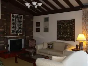 Bathurst Heights Bed & Breakfast