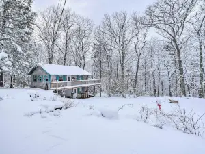 Cozy Waterfront Cottage on Montsweag Bay!