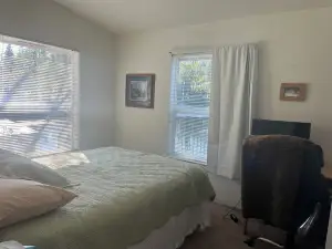 Family friendly 3-bedroom lake front cabin in Newport with a private dock