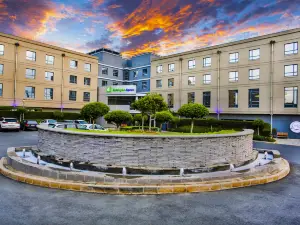 Holiday Inn Express SANDTON - WOODMEAD by IHG