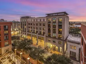 Cambria Hotel Savannah Downtown Historic District