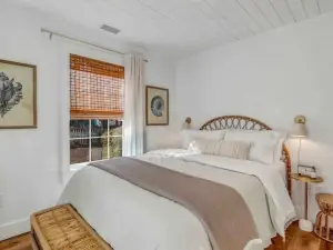 Coastal Cottage near DT Bluffton w/ Golf Cart