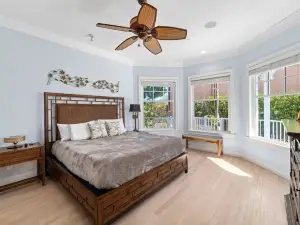 Panoramic ocean views steps away from Juno Beach!