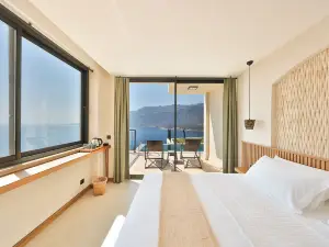 Lyxos Hotel