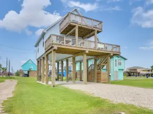 Walk to Water Family-Friendly Surfside Beach Home