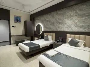 Hotel Govind Regency